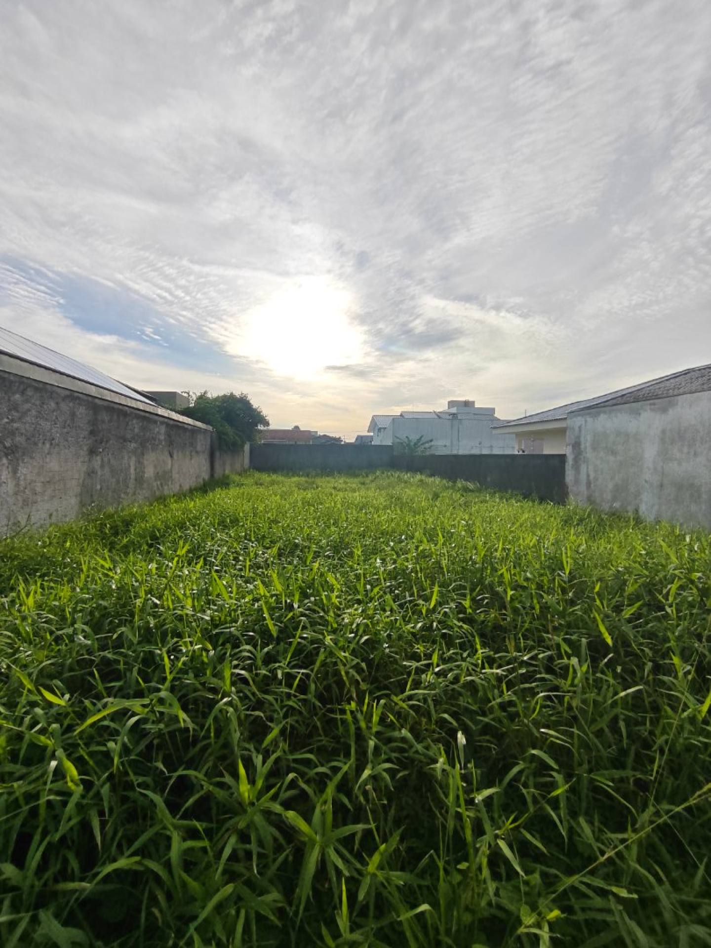 Terreno de 420m² a 150 Metros do Mar no Brejatuba – Guaratuba