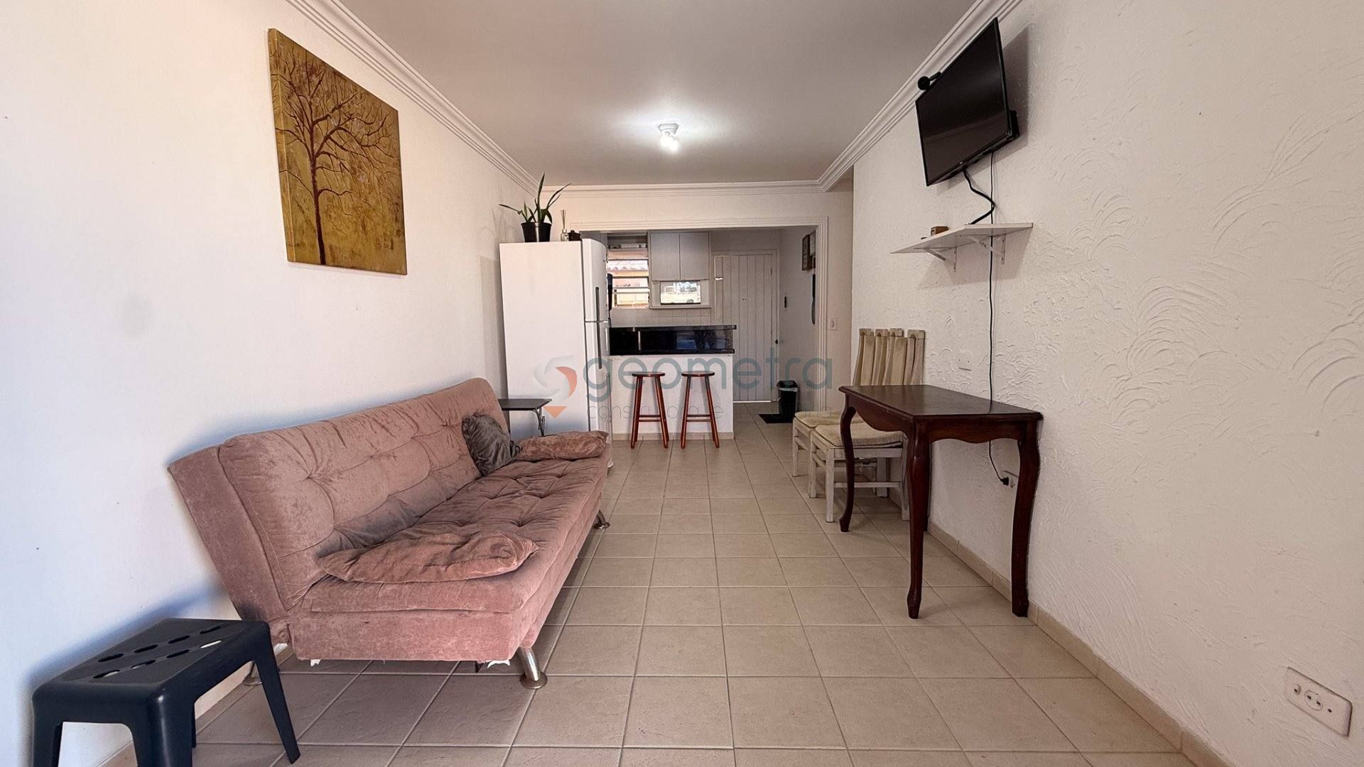 Sobrado com 6 quartos com piscina