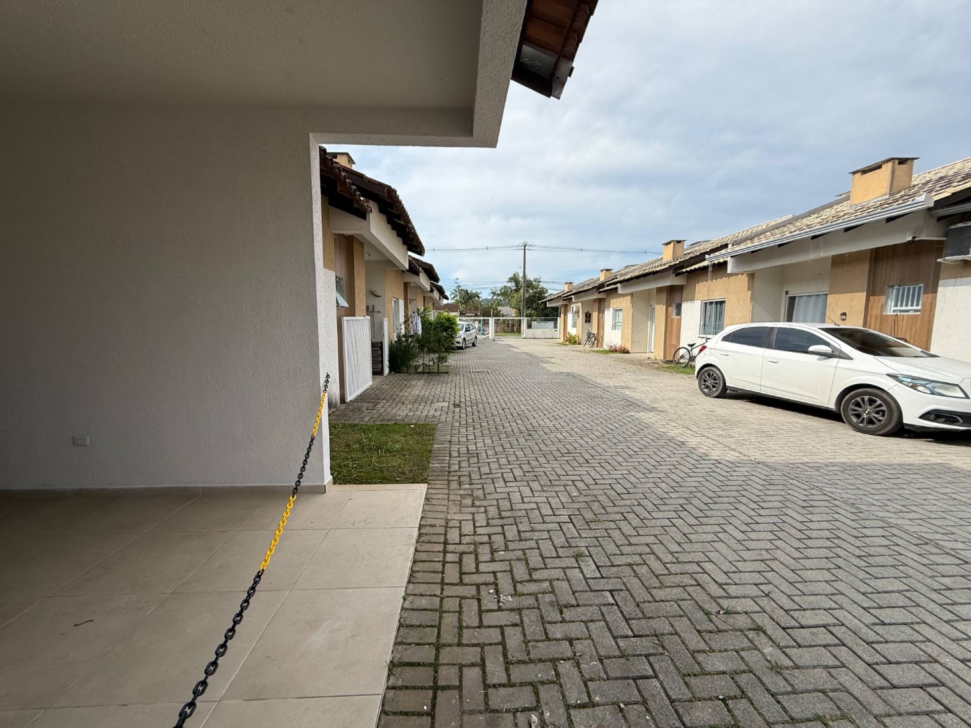 Casa à Venda no Condomínio Residencial Ueda