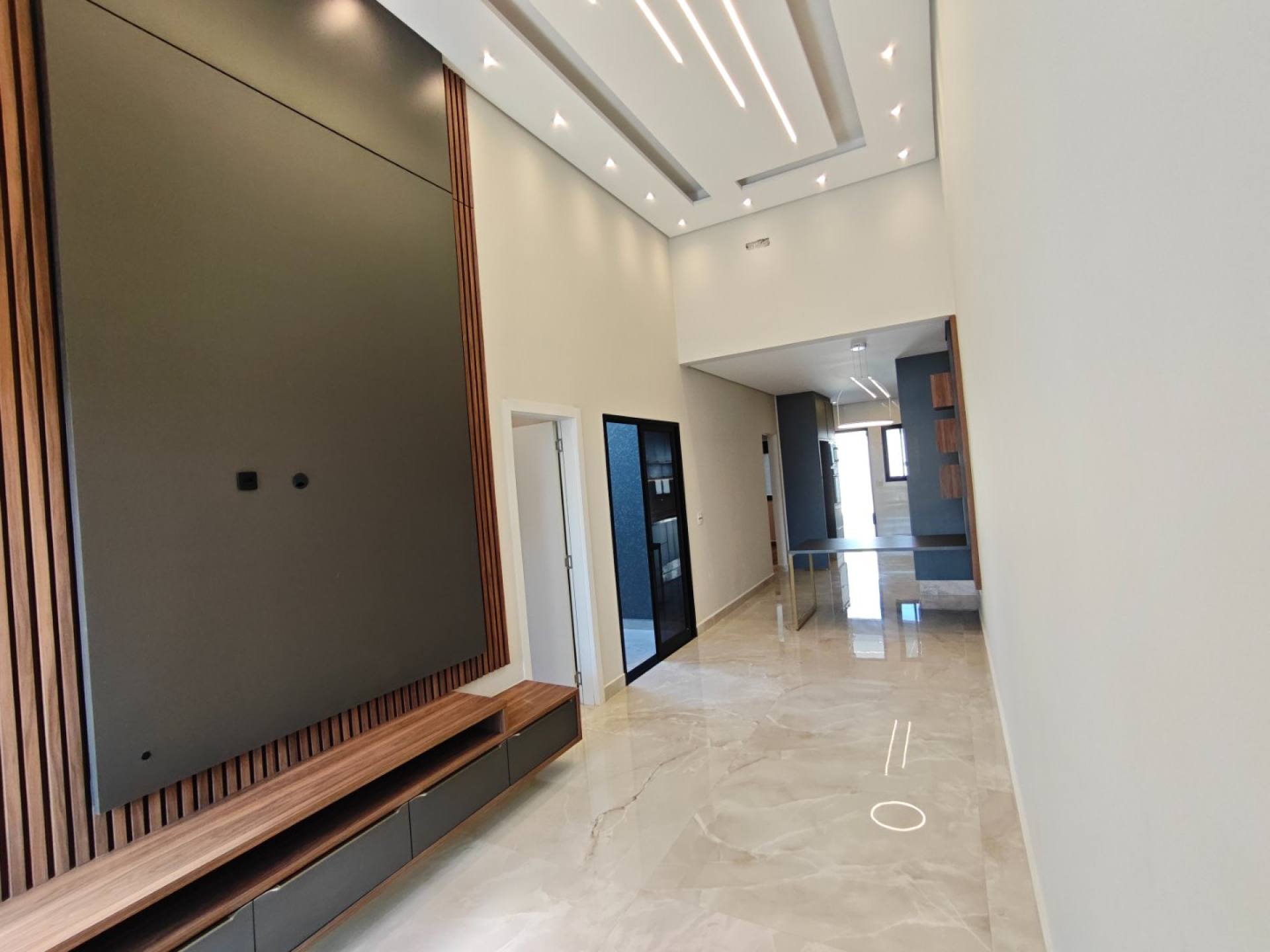 Casa Nova Semi-Mobiliada com Piscina em Guaratuba