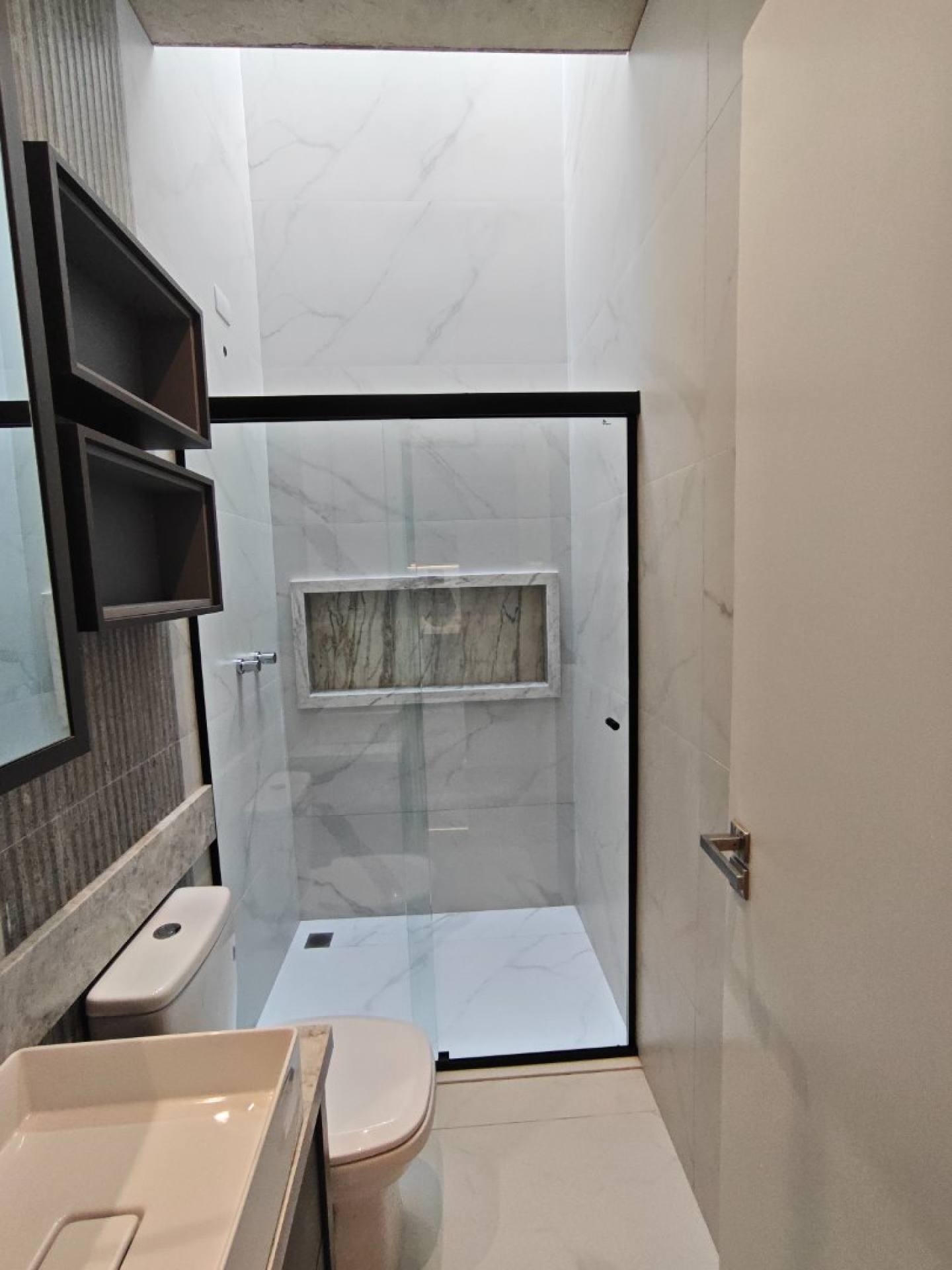 Casa Nova Semi-Mobiliada com Piscina em Guaratuba