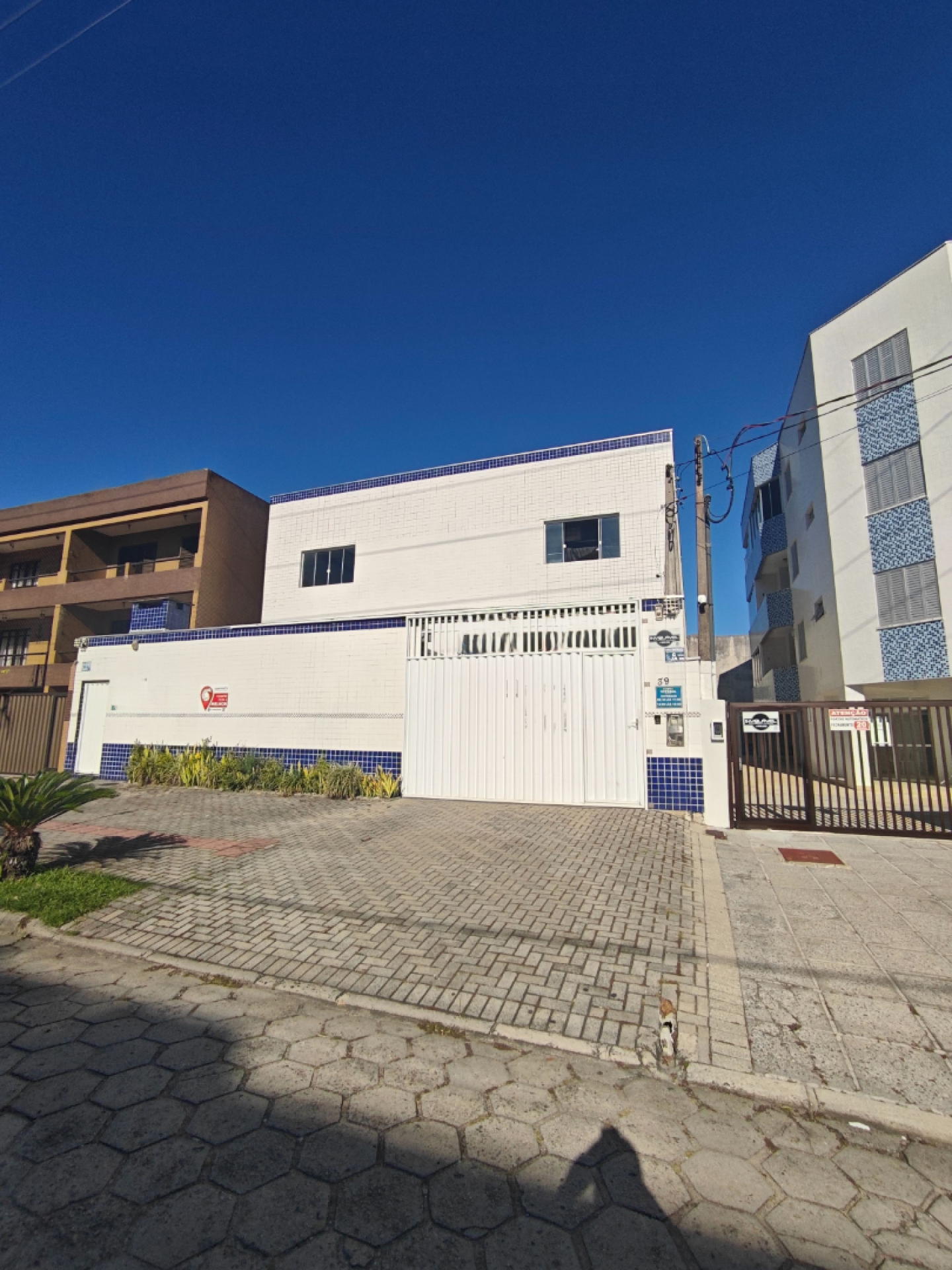 Barracão Comercial com 1.000m² e Energia Solar no Centro de Guaratuba