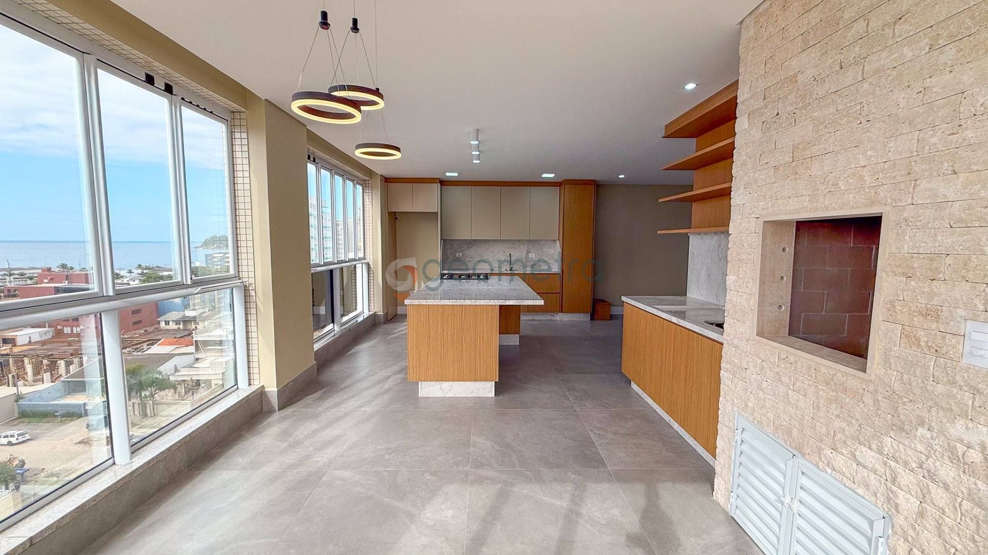 Apartamento com 03 suites.