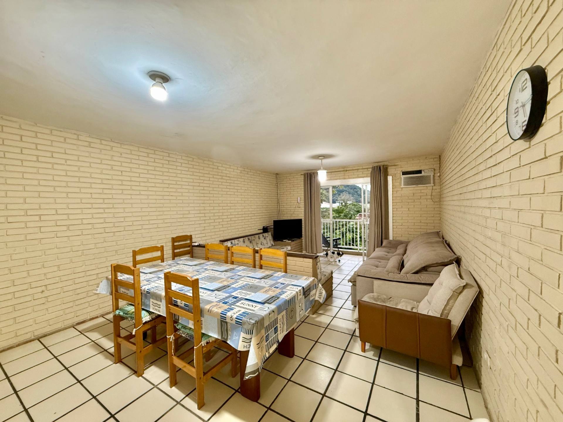 Apartamento com 3 quartos no centro de Guaratuba