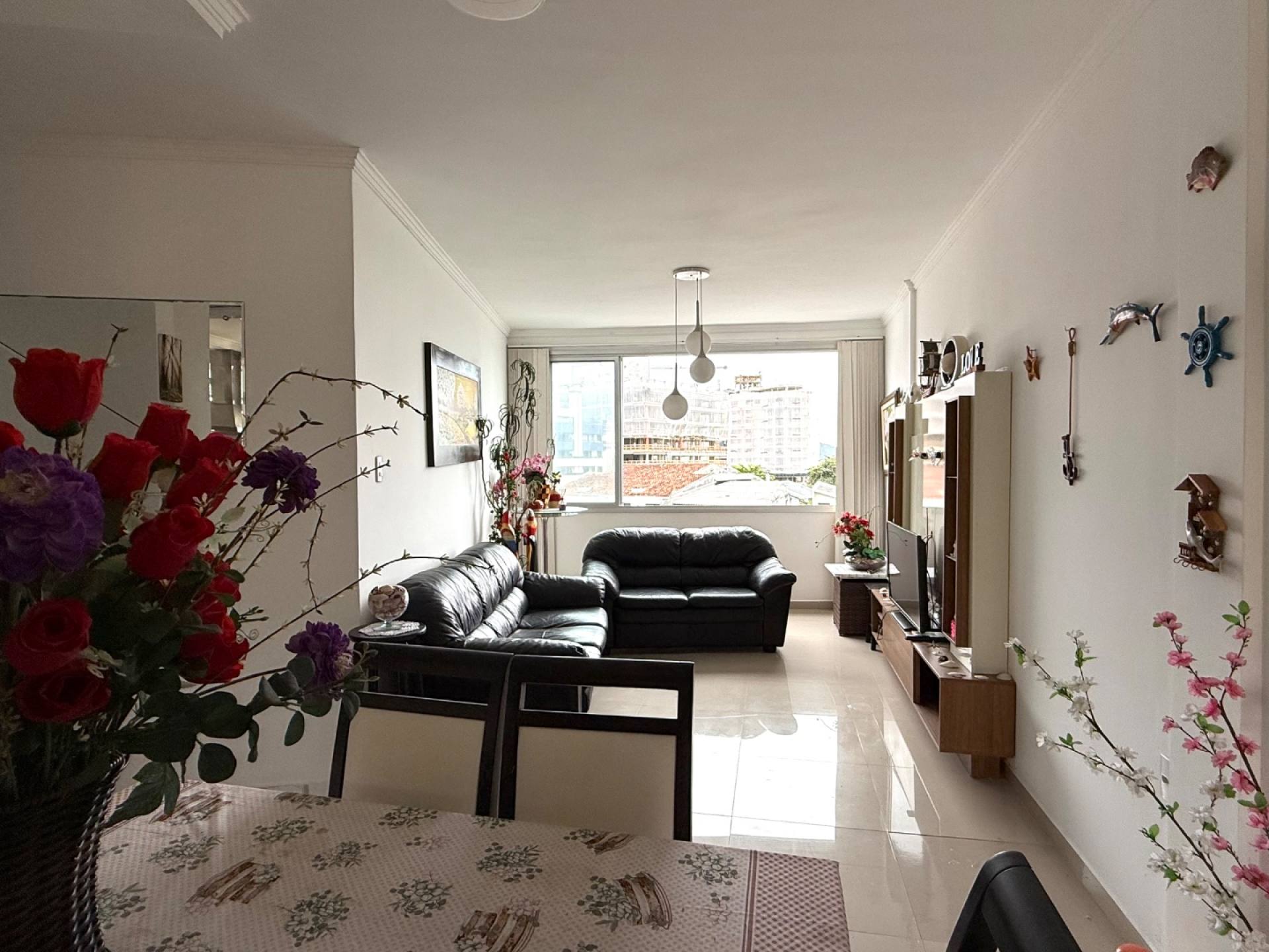 Apartamento mobiliado na quadra do mar em Guaratuba