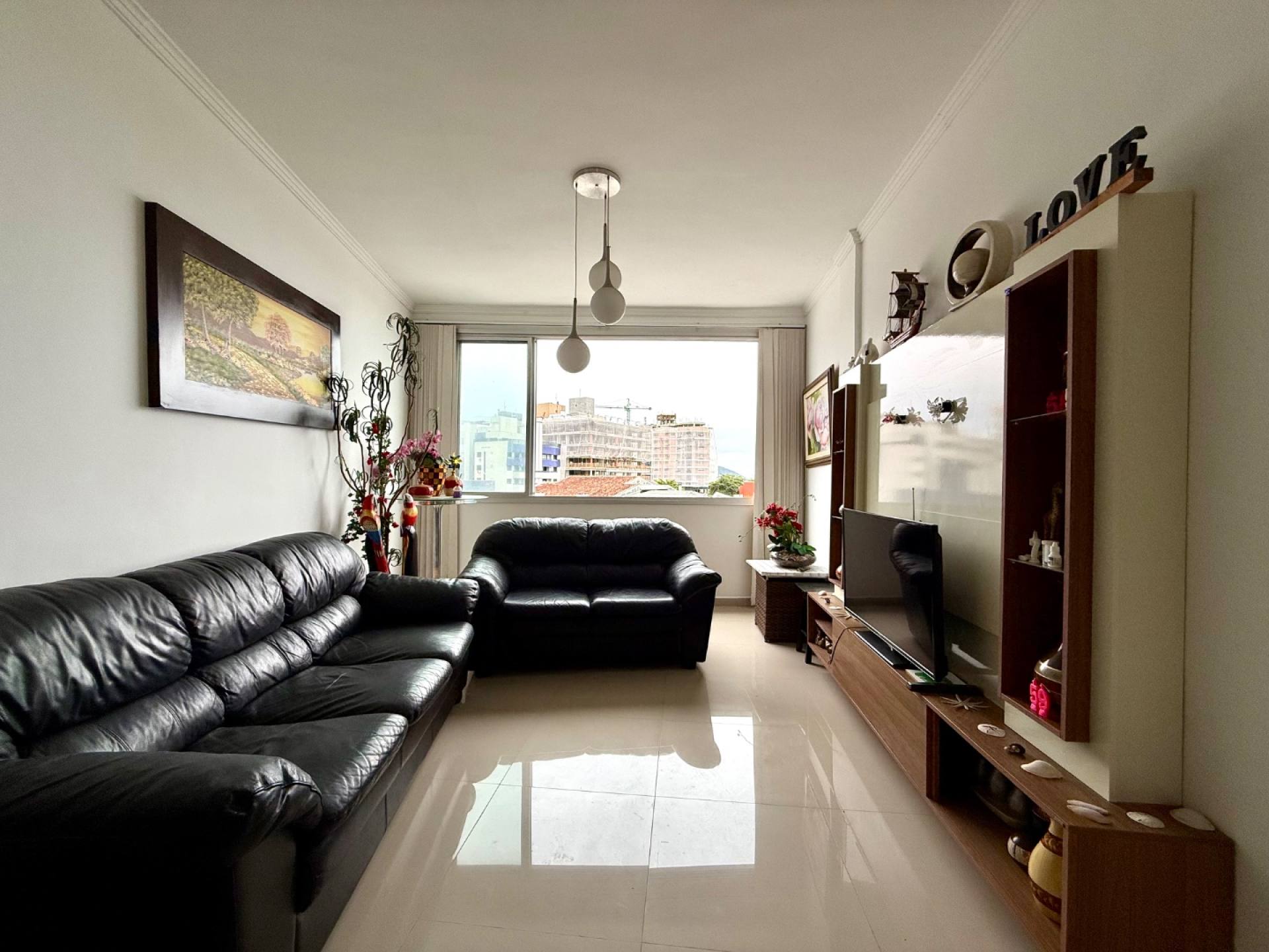 Apartamento mobiliado na quadra do mar em Guaratuba