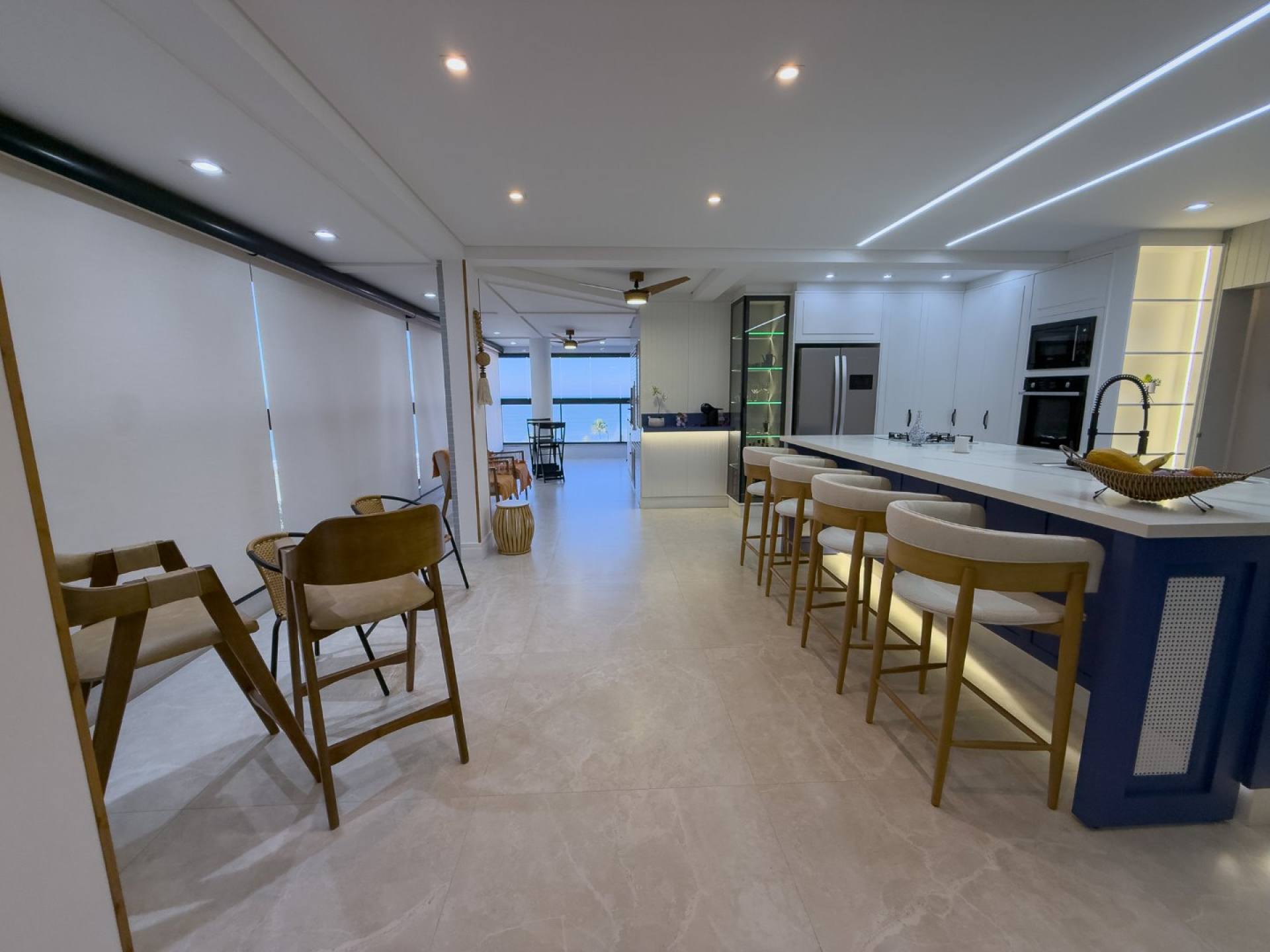 Apartamento Para Vender com 02 quartos 02 suítes no bairro Centro em Guaratuba
