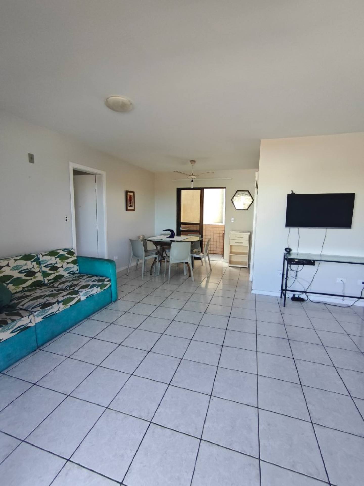 Apartamento Para Vender com 03 quartos 01 suítes no bairro Centro em Guaratuba