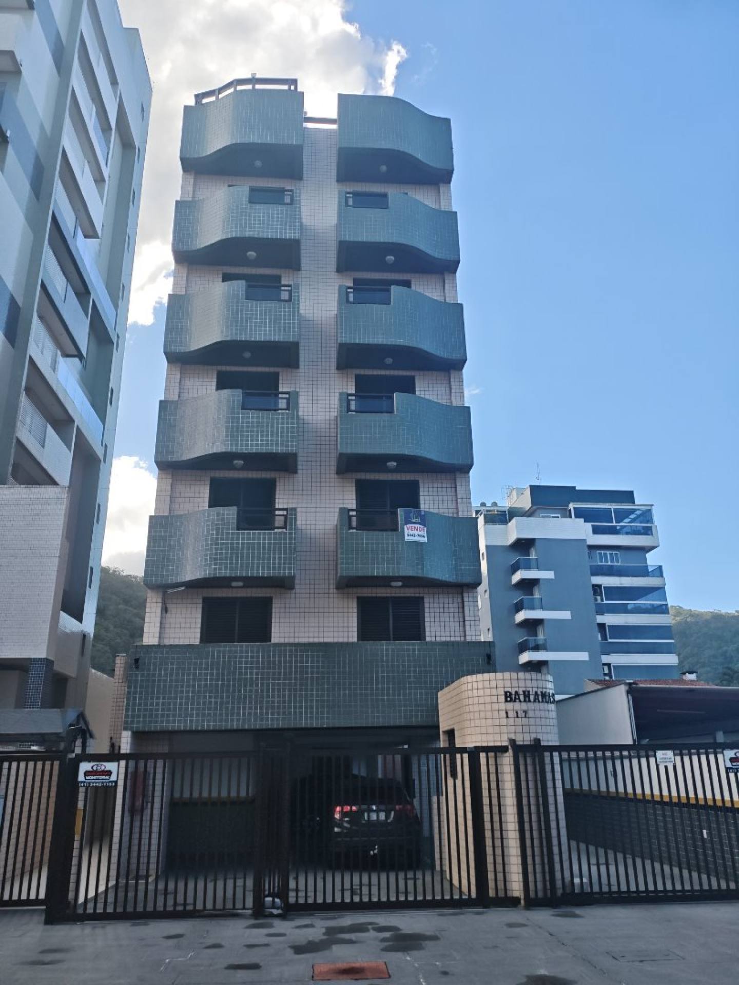 Apartamento Para Vender com 03 quartos 01 suítes no bairro Centro em Guaratuba