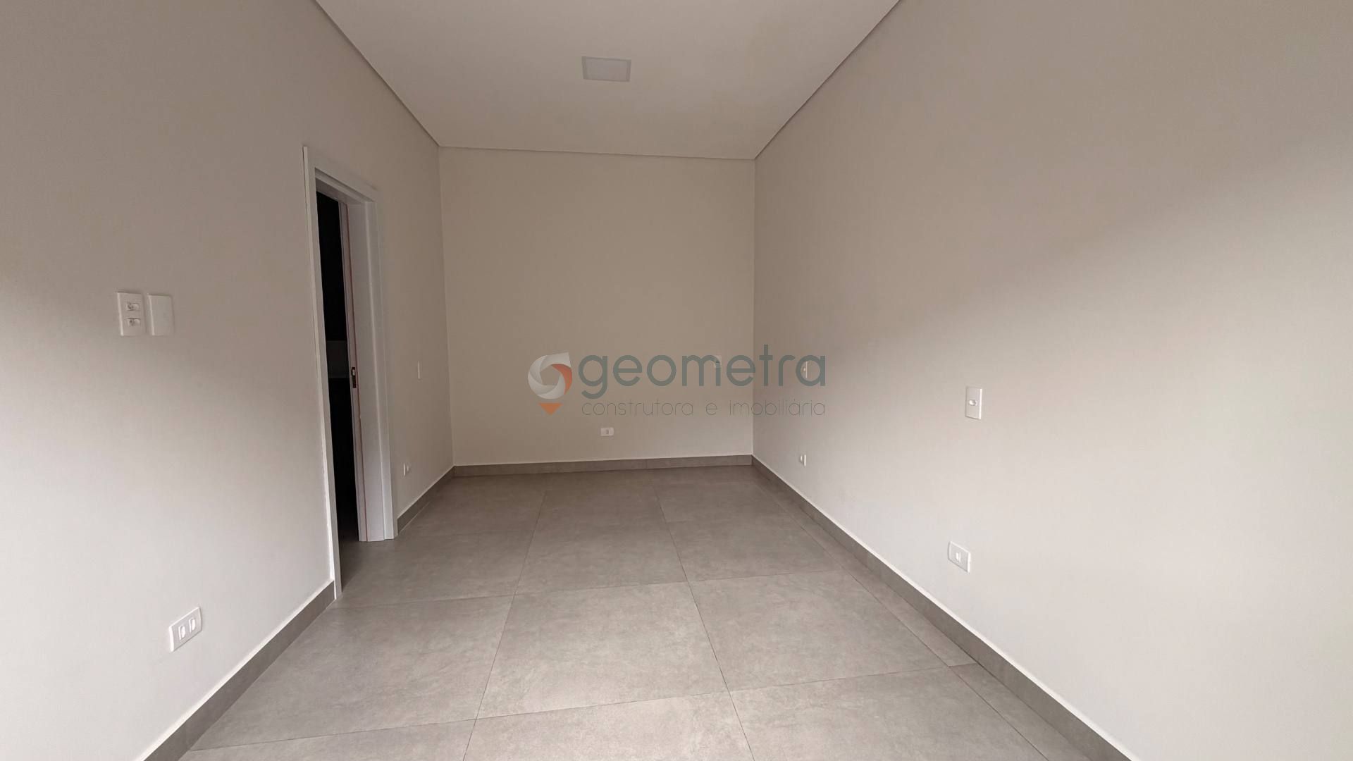 Sobrado Exclusivo | Alto Padrão | 260 m² de Terreno e 260 m² de Área Construída.
