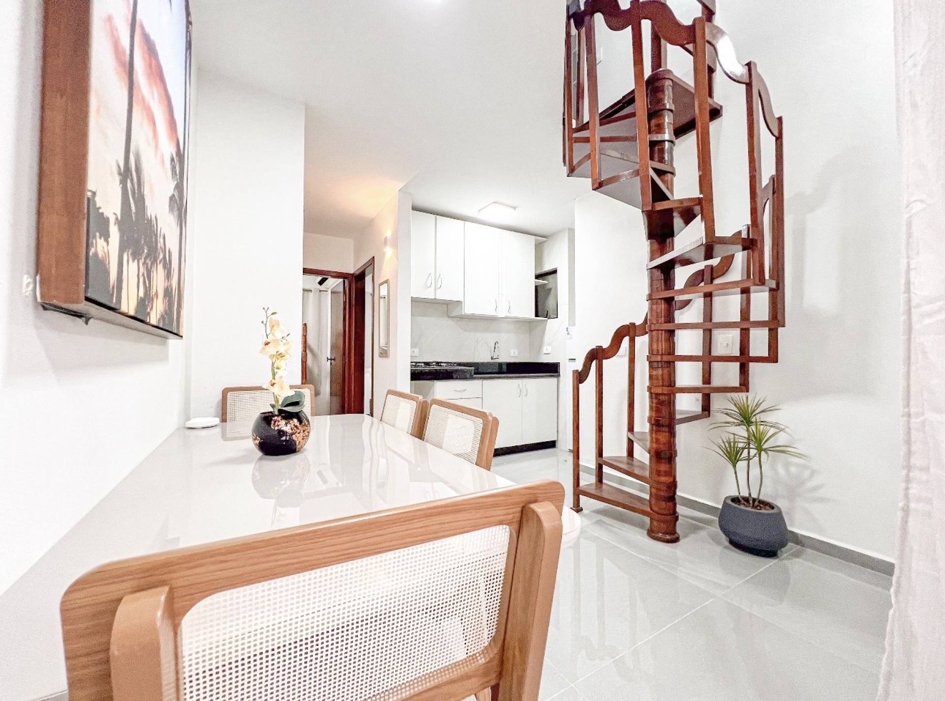 Apartamento Duplex Mobiliado em Caiobá