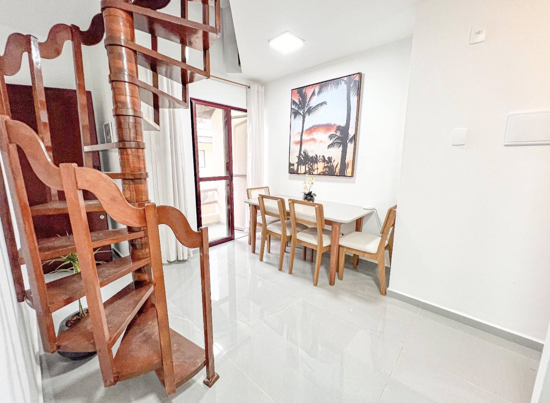 Apartamento Duplex Mobiliado em Caiobá