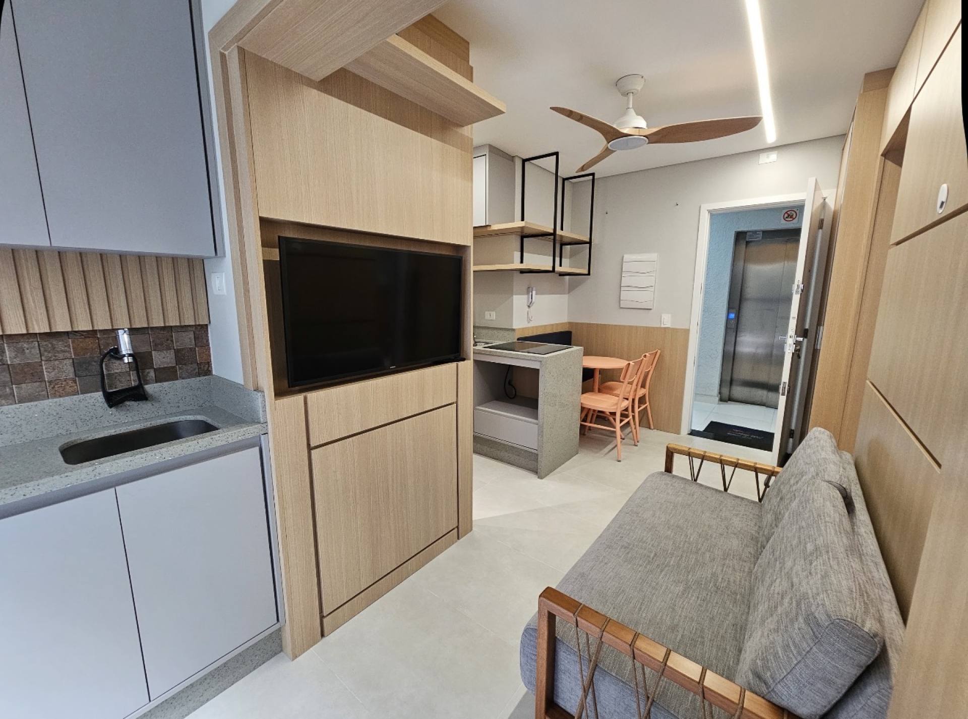 Apartamento Mobiliado com 1 quarto em Caiobá