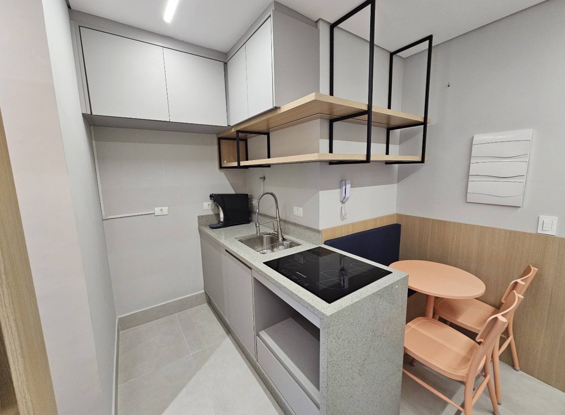 Apartamento Mobiliado com 1 quarto em Caiobá