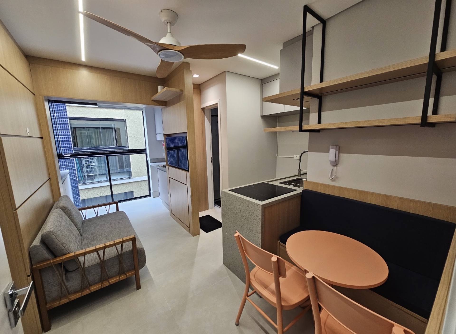 Apartamento Mobiliado com 1 quarto em Caiobá