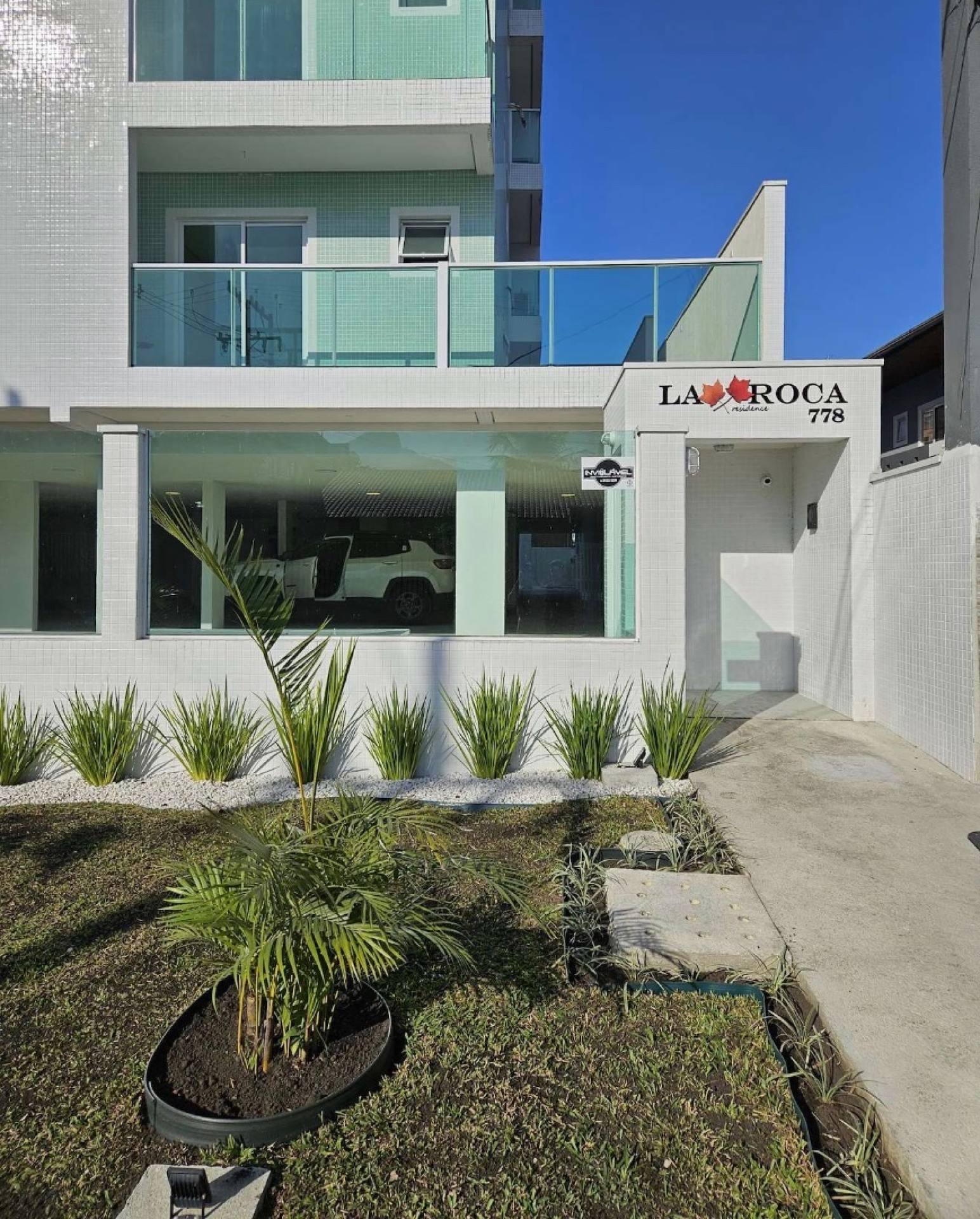Apartamento Garden com 3 suítes em Caiobá