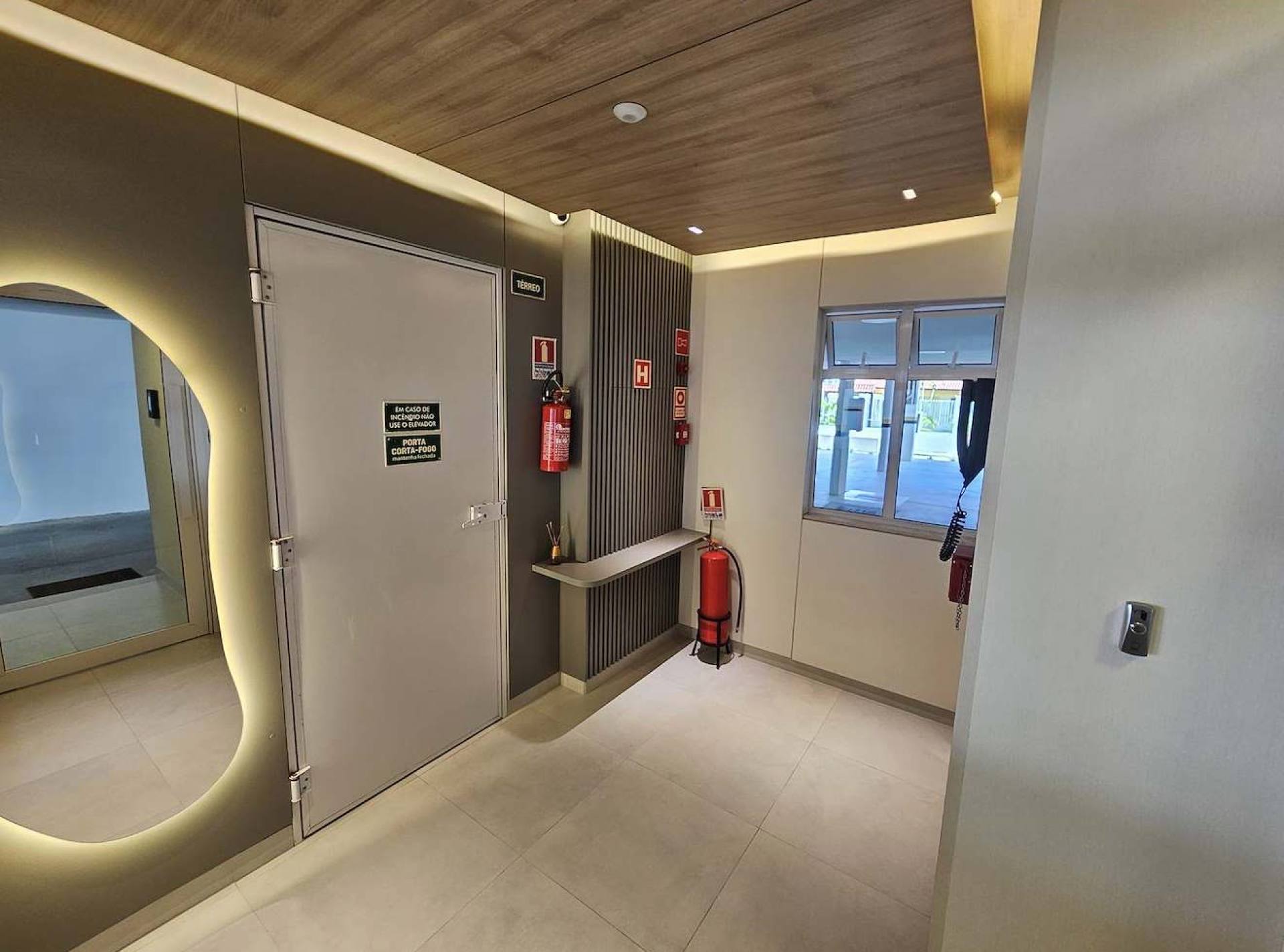 Apartamento Garden com 3 suítes em Caiobá