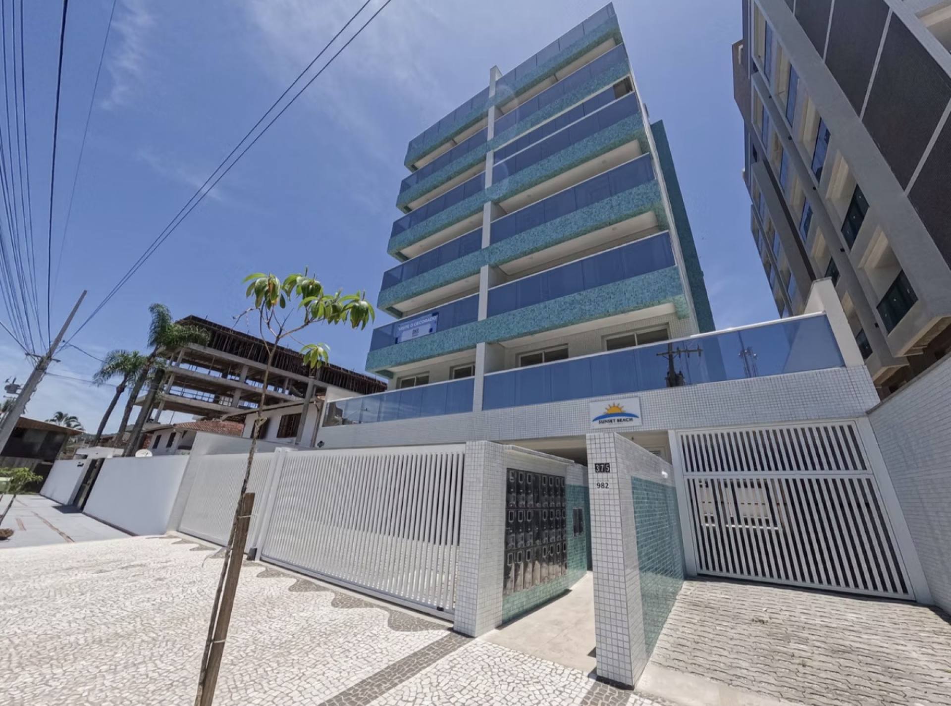 Apartamento novo próximo ao mar em Caiobá