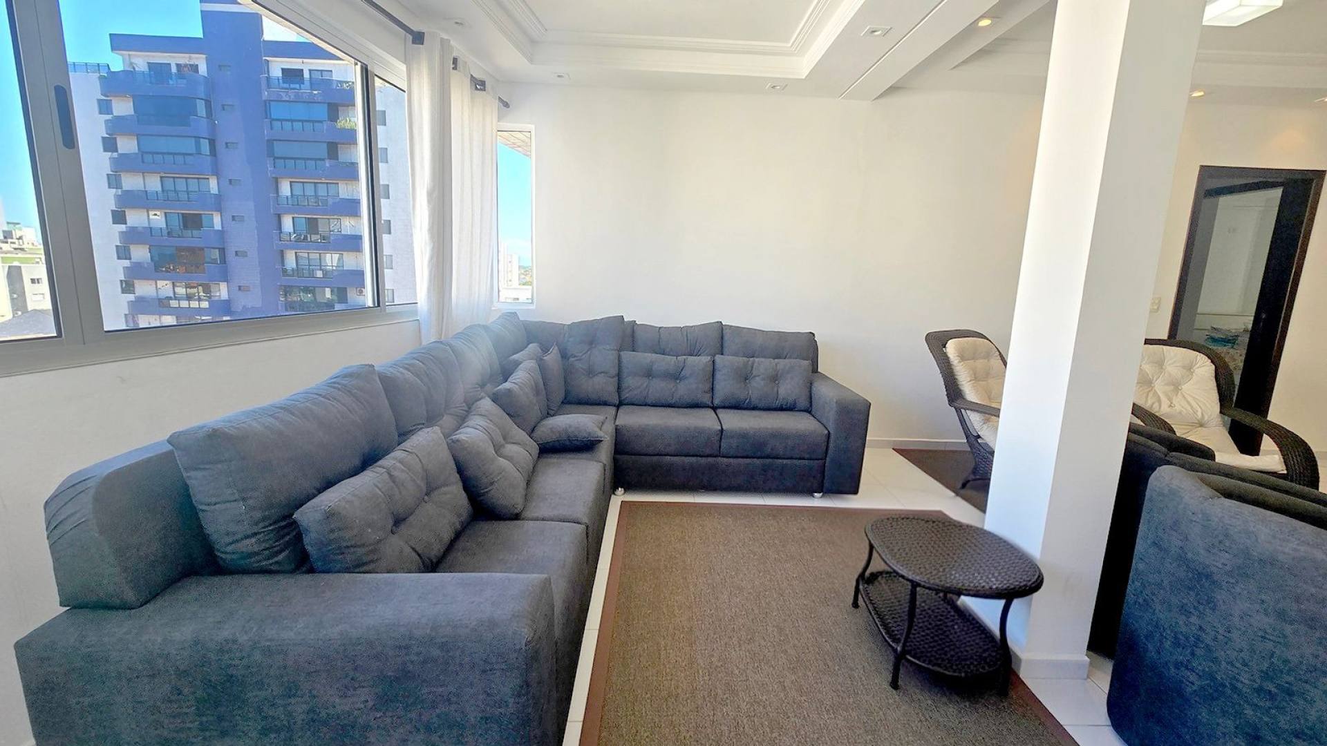 APARTAMENTO COM 250 M², 4 DORMITÓRIOS E PISCINA NO HALLAS 2 – GUARATUBA