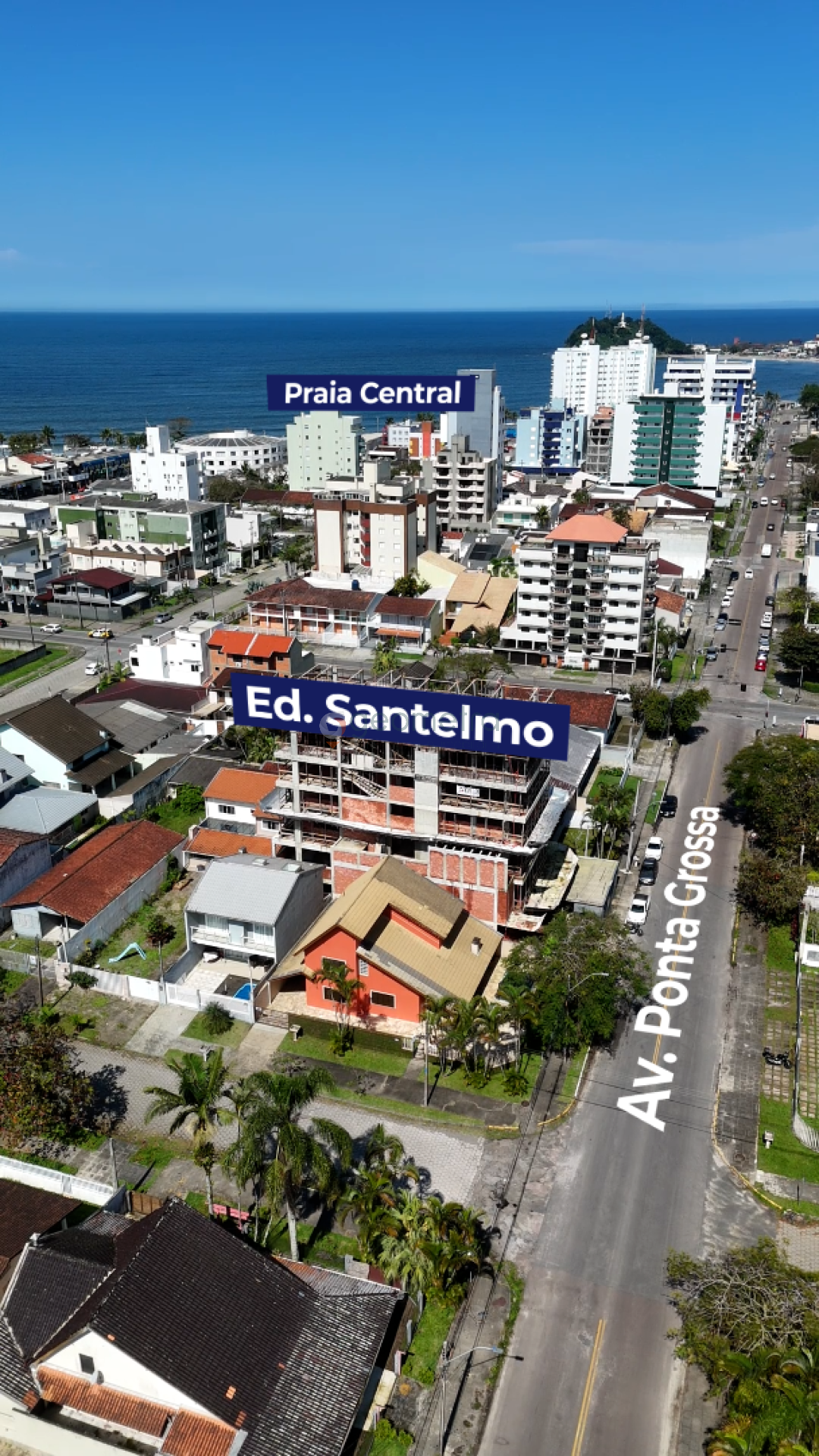 Apartamento no centro com 03 dormitórios