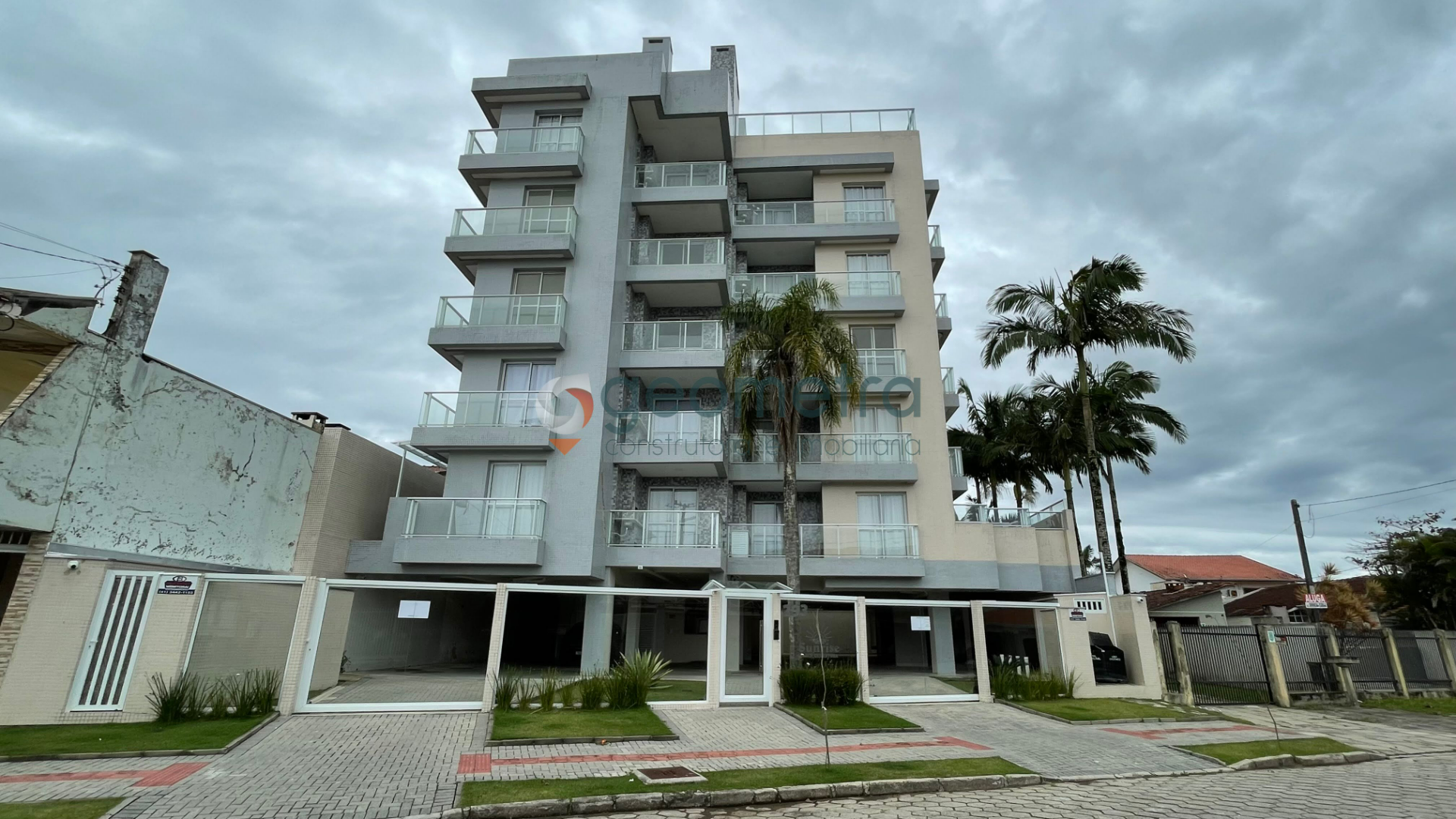 Apartamento mobiliado a 1 quadra do mar — Praia Central, Guaratuba/PR