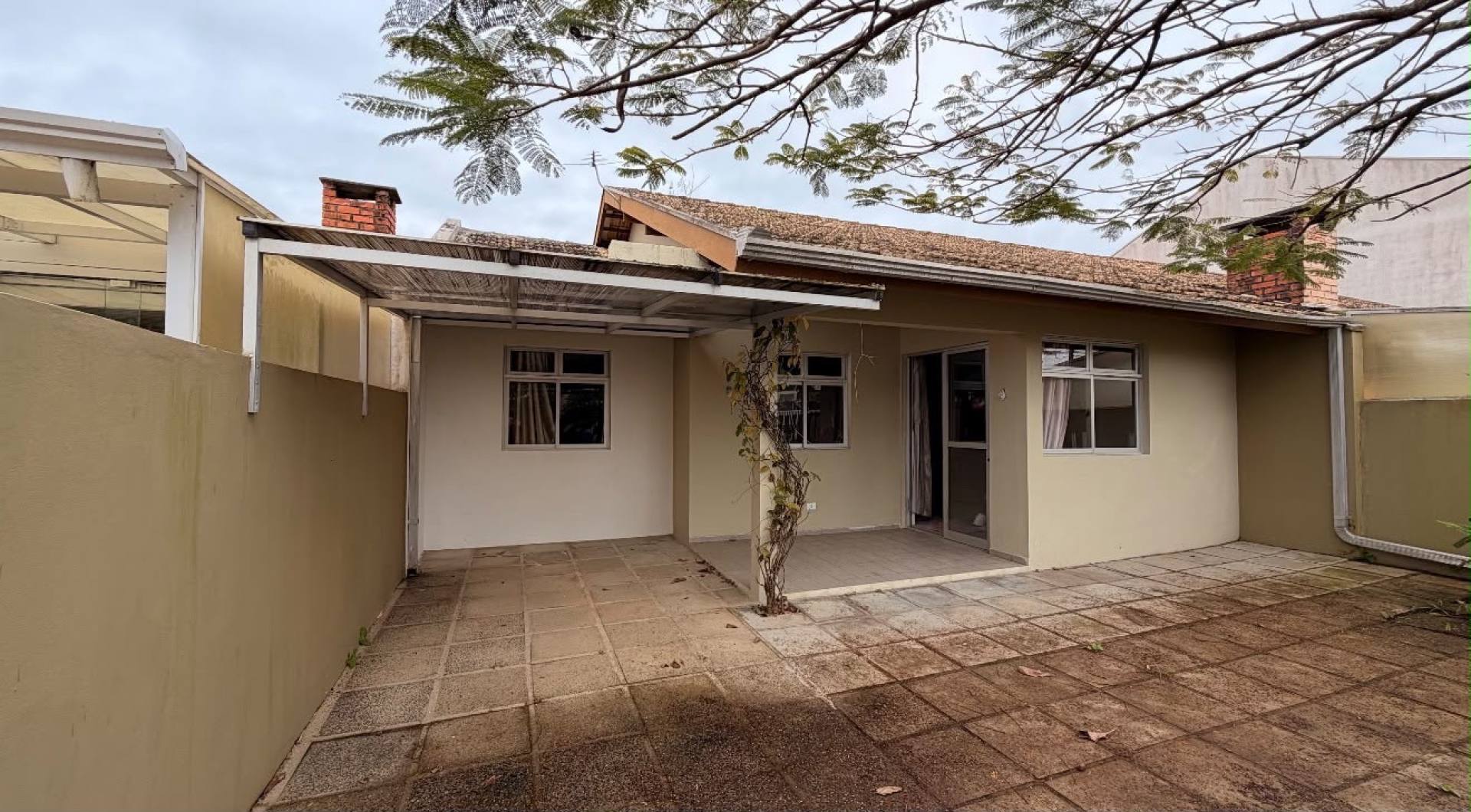 Casa no Condomínio Clube Eliana