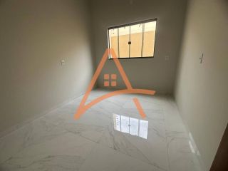 Casa no Jardim Adriana à Venda