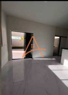 Casa Esquina no Jardim Adriana à Venda