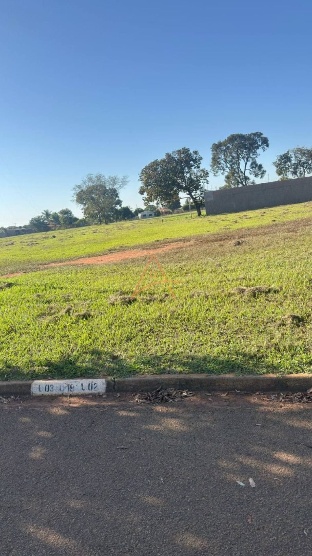 Terreno à Venda - Jardim da Mata II