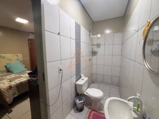 *VENDO SALÃO Comercial (com 4 KIT NET)*.                                                                        ▪️ 01 Salão de 80m² com WC de esquina c/2 portas d acessos                                                                                     