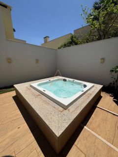 Casa de Condomínio Para Vender 3 suítes no bairro Escolha um bairro... em Rondonópolis