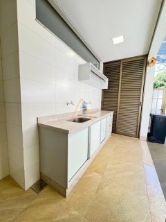 Casa de Condomínio Para Vender 3 suítes no bairro Escolha um bairro... em Rondonópolis