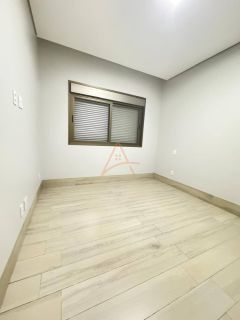 Casa de Condomínio Para Vender 3 suítes no bairro Escolha um bairro... em Rondonópolis