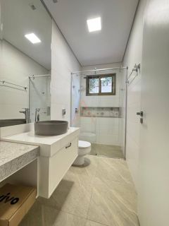 Casa de Condomínio Para Vender 3 suítes no bairro Escolha um bairro... em Rondonópolis