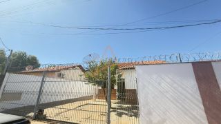 Casa Para Vender com 02 quartos no bairro Centro em Rondonópolis