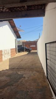 Casa Para Vender com 02 quartos no bairro Centro em Rondonópolis