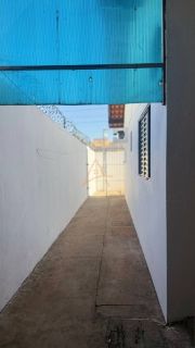 Casa Para Vender com 02 quartos no bairro Centro em Rondonópolis