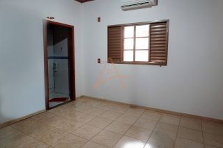 Casa Para Vender 03 suítes no bairro Jardim Gramado II em Rondonópolis