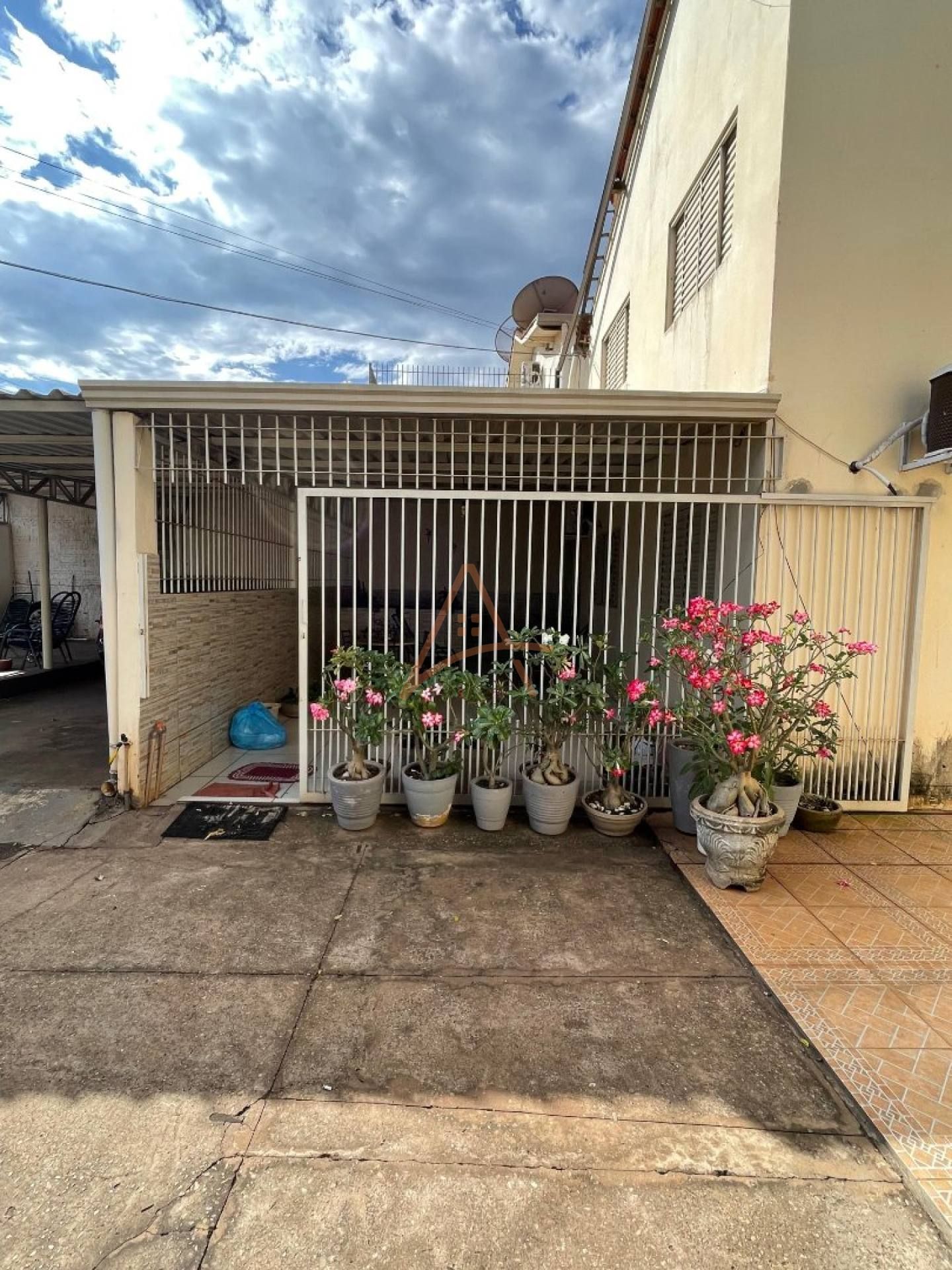 Apartamento Térreo à Venda no Residencial Acácia