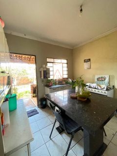 Casa à Venda no Jardim Reis!