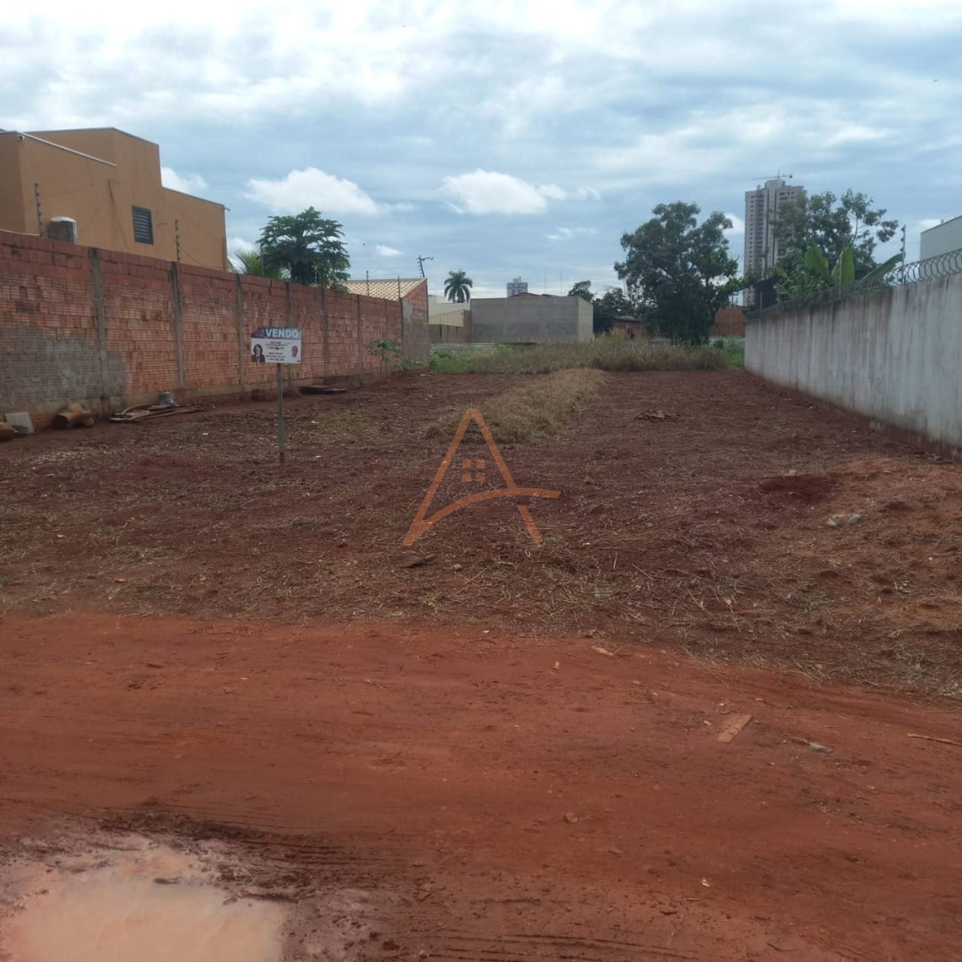 Imóvel: Terreno – Sagrada Família