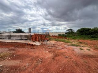 TERRENO À VENDA – GREEN VALLEY 2º