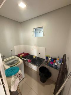 CASA DE ESQUINA NO CONDOMÍNIO TERRA NOVA