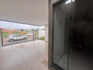 Casa com Estilo Clássico fachada moderna à Venda no Granville I