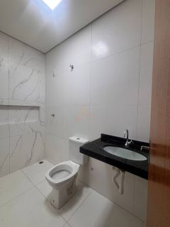 Casa com Estilo Clássico fachada moderna à Venda no Granville I