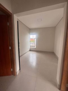 Casa com Estilo Clássico fachada moderna à Venda no Granville I