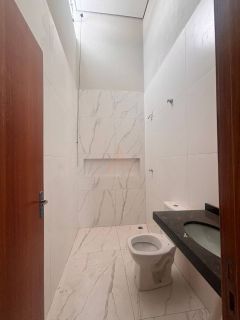 Casa com Estilo Clássico fachada moderna à Venda no Granville I