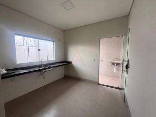 Casa com Estilo Clássico fachada moderna à Venda no Granville I