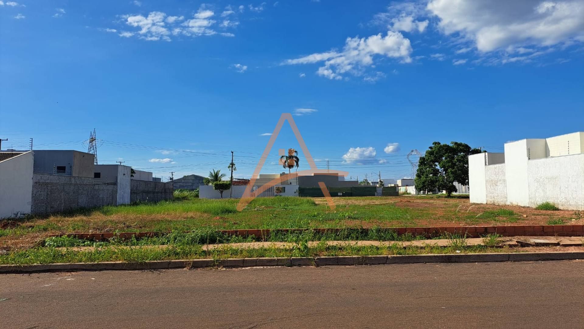 2 LOTES À VENDA – LOTEAMENTO SUNFLOWER