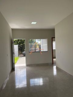 VENDE-SE | CASA EM TERRENO INDIVIDUAL bairro Maria Tereza